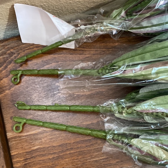 Faux CORDYLINE BUSH (4 stems) - Picture 4 of 4